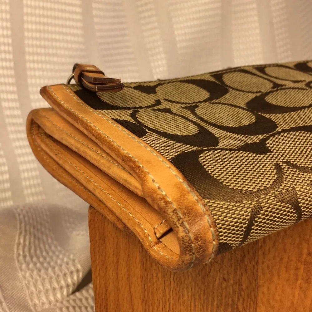 Coach leather/monogrammed canvas iconic wallet